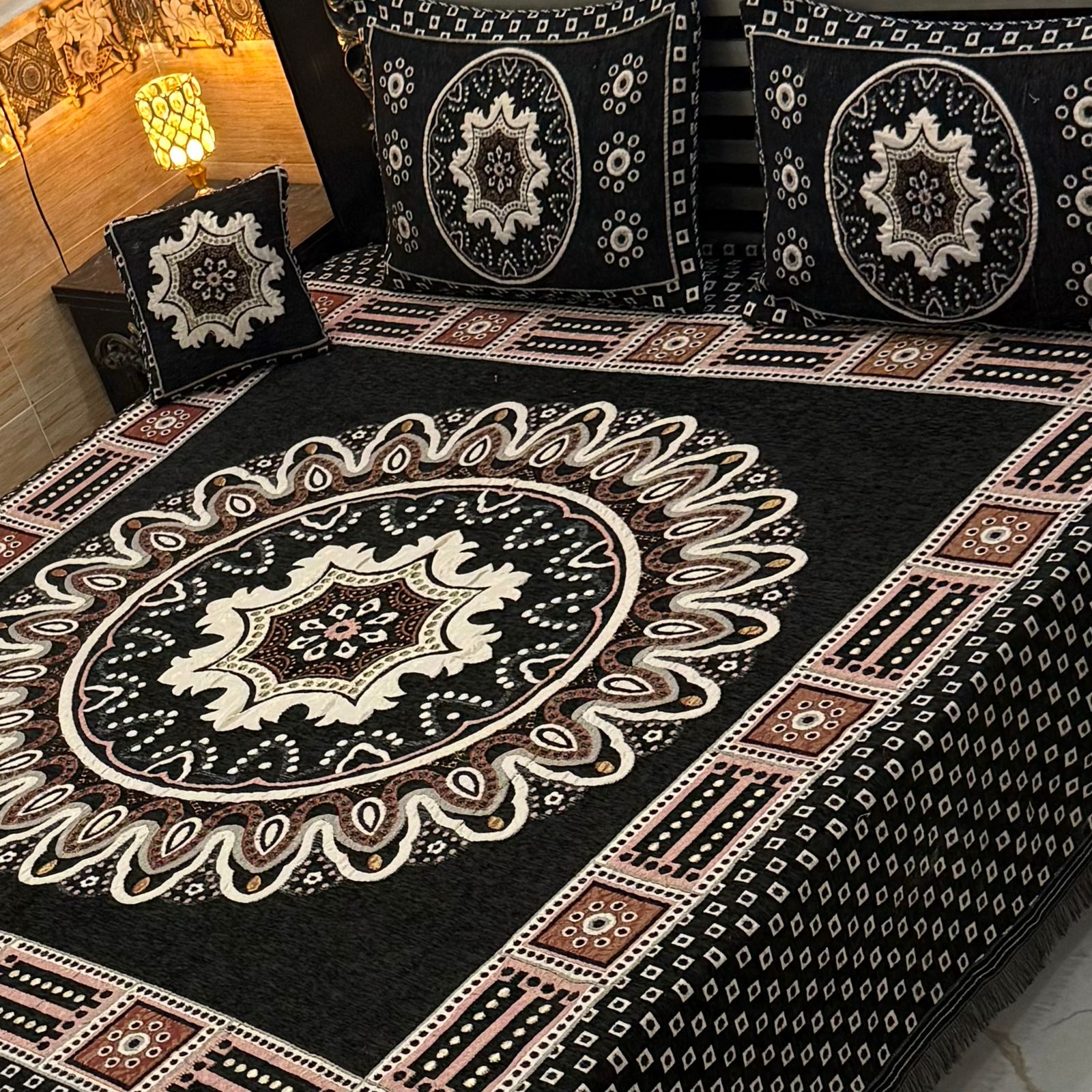 4PCS Velvet Jacquard Bedsheet