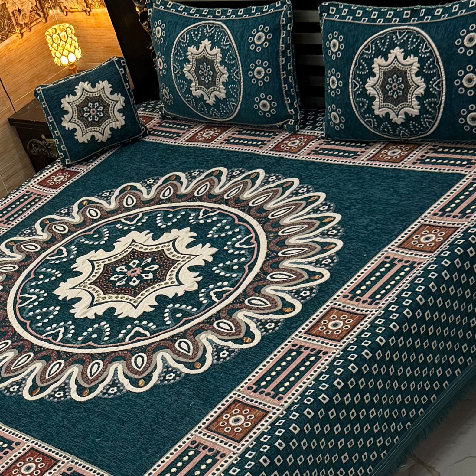 4pc velvet jacquard bedsheet (king size) velvet jacquard